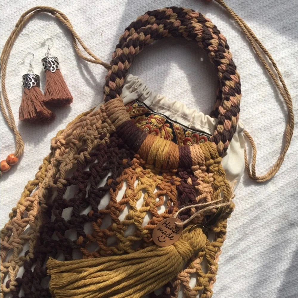 Vintage macrame handbag with Strap - Picture 8 of 16